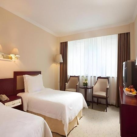Catic Hotel--Adjacent Buliding Джухай Екстериор снимка