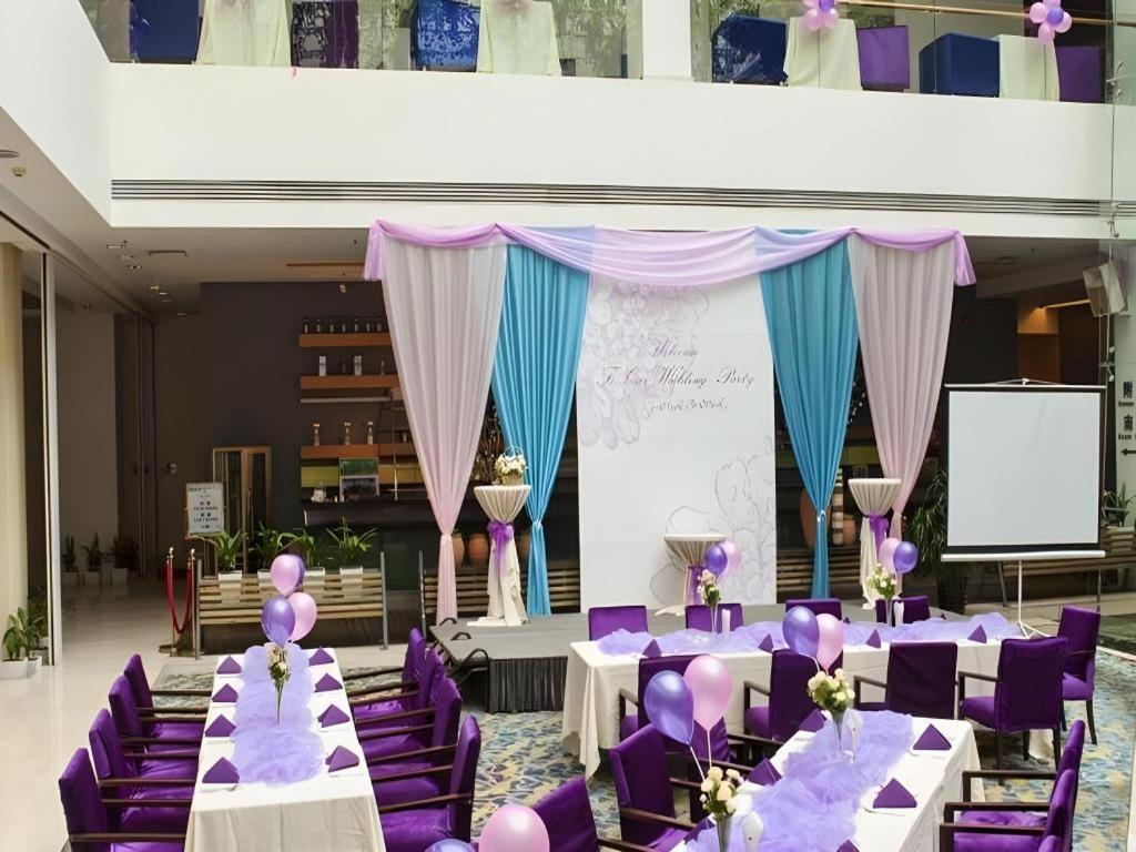 Catic Hotel--Adjacent Buliding Джухай Екстериор снимка
