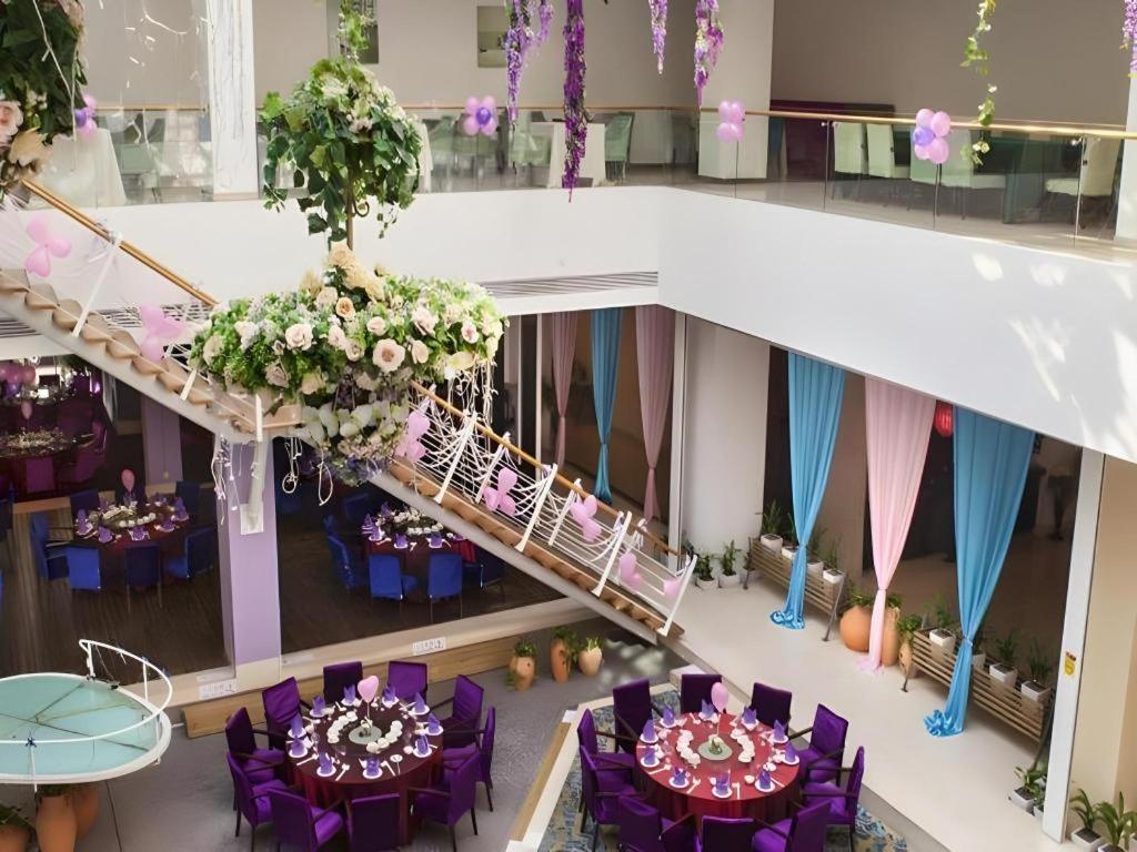 Catic Hotel--Adjacent Buliding Джухай Екстериор снимка