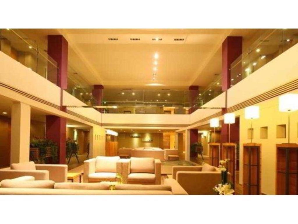 Catic Hotel--Adjacent Buliding Джухай Екстериор снимка