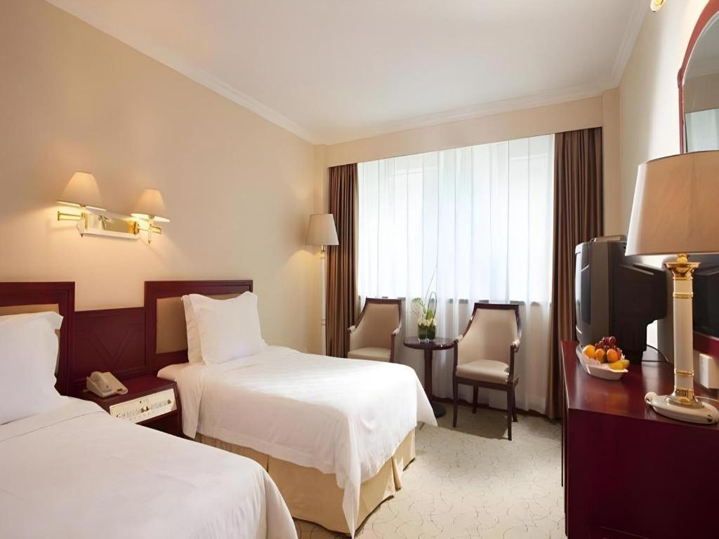 Catic Hotel--Adjacent Buliding Джухай Екстериор снимка