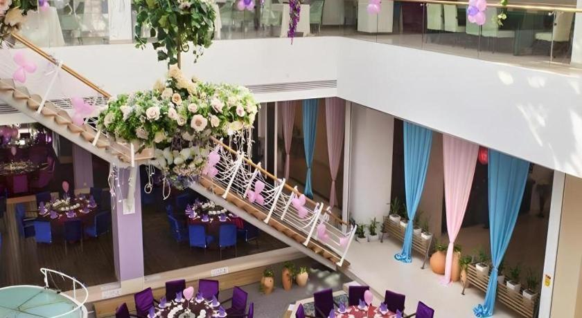 Catic Hotel--Adjacent Buliding Джухай Екстериор снимка