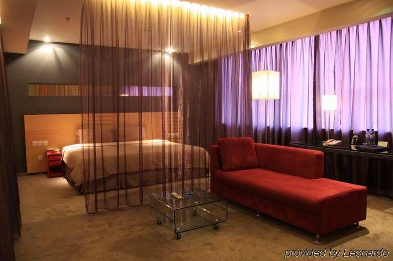 Catic Hotel--Adjacent Buliding Джухай Стая снимка